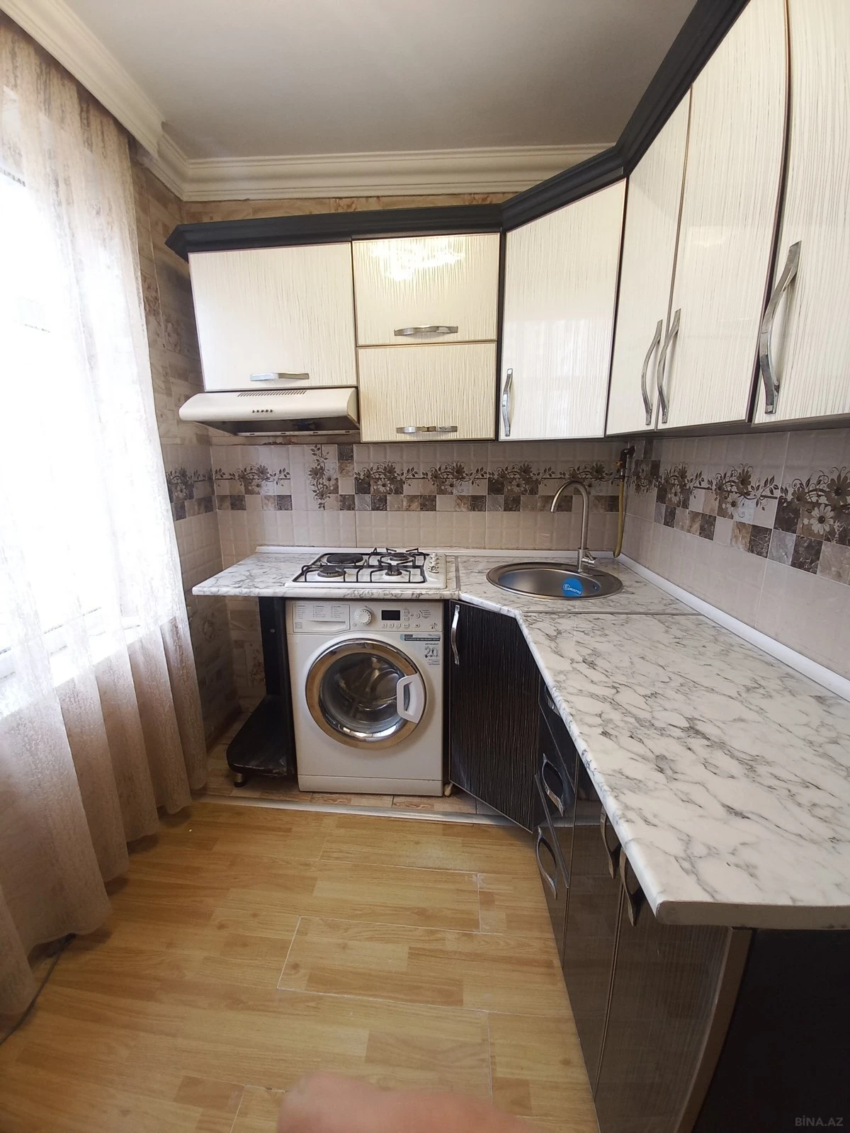 Satılır 1 otaqlı mənzil 42 m²