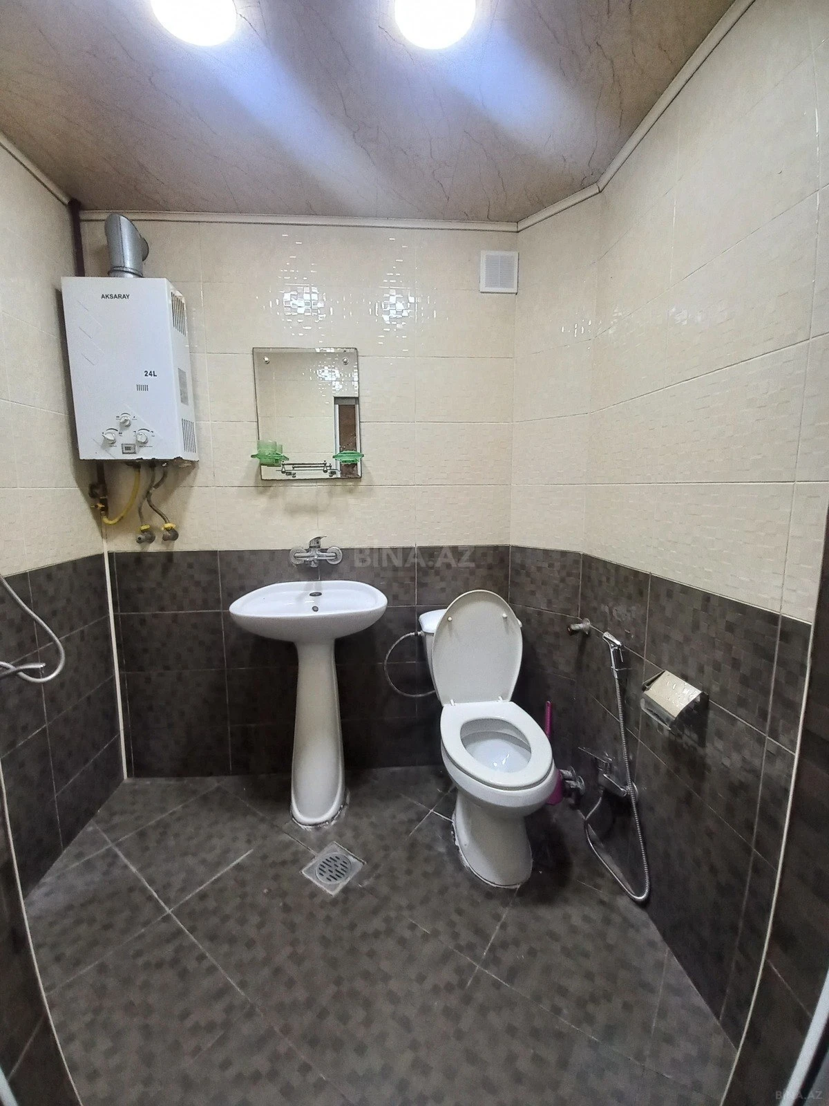 Satılır 1 otaqlı mənzil 42 m²