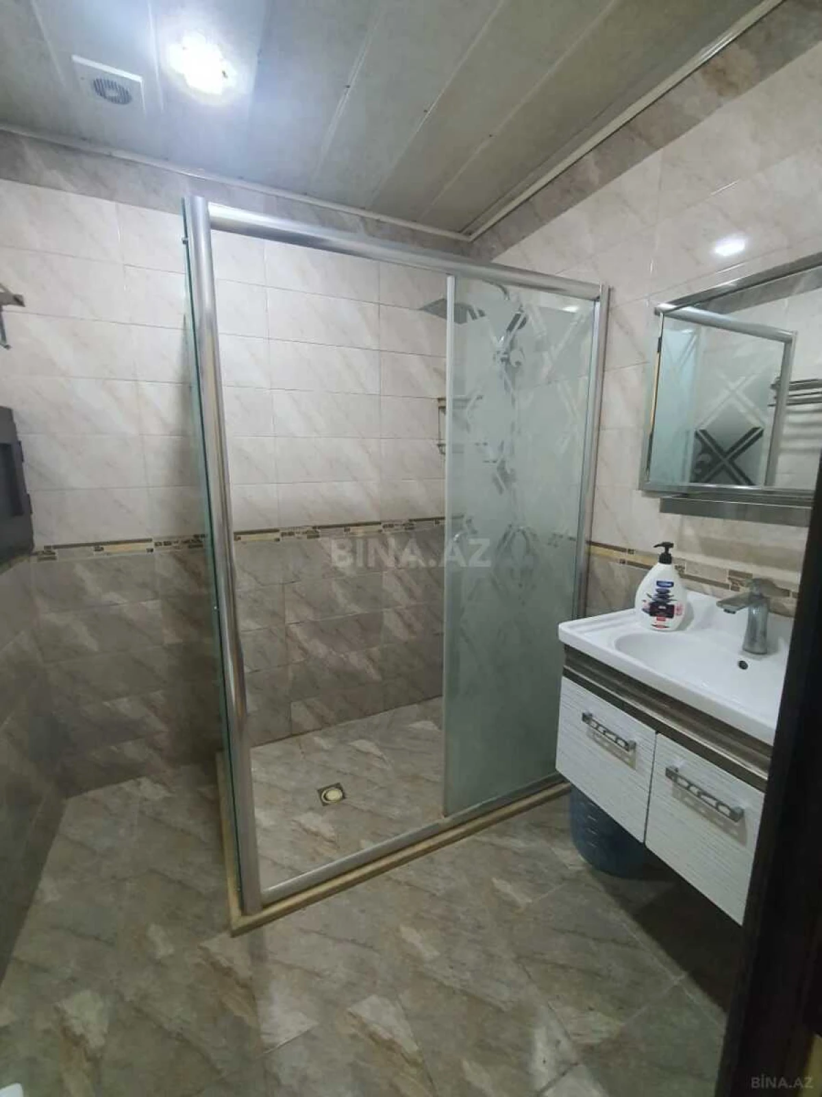 Satılır 3 otaqlı mənzil 110 m²