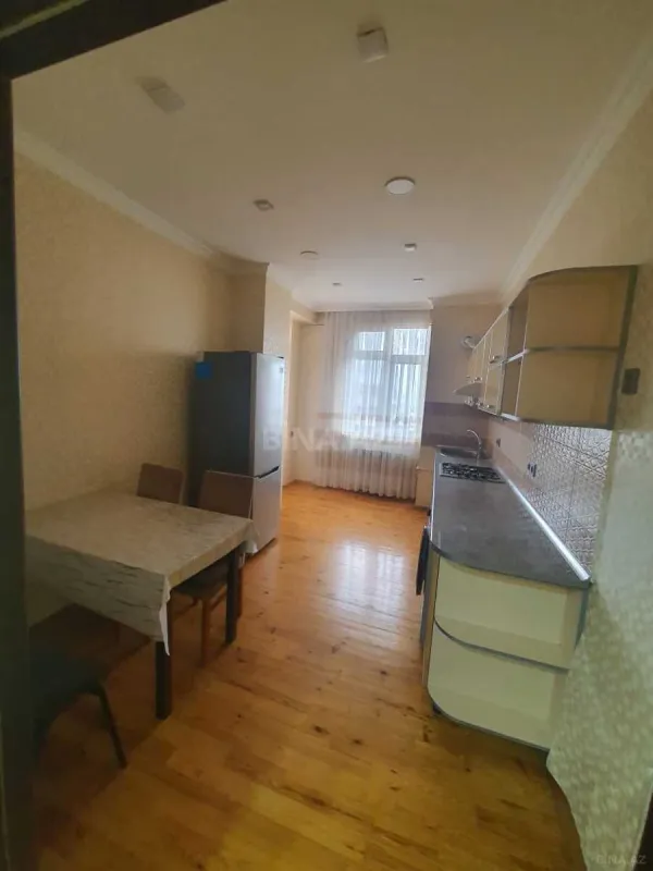 Satılır 3 otaqlı mənzil 110 m²