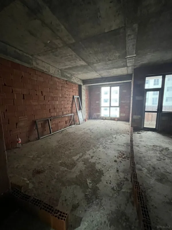 Satılır 2 otaqlı mənzil 91 m²