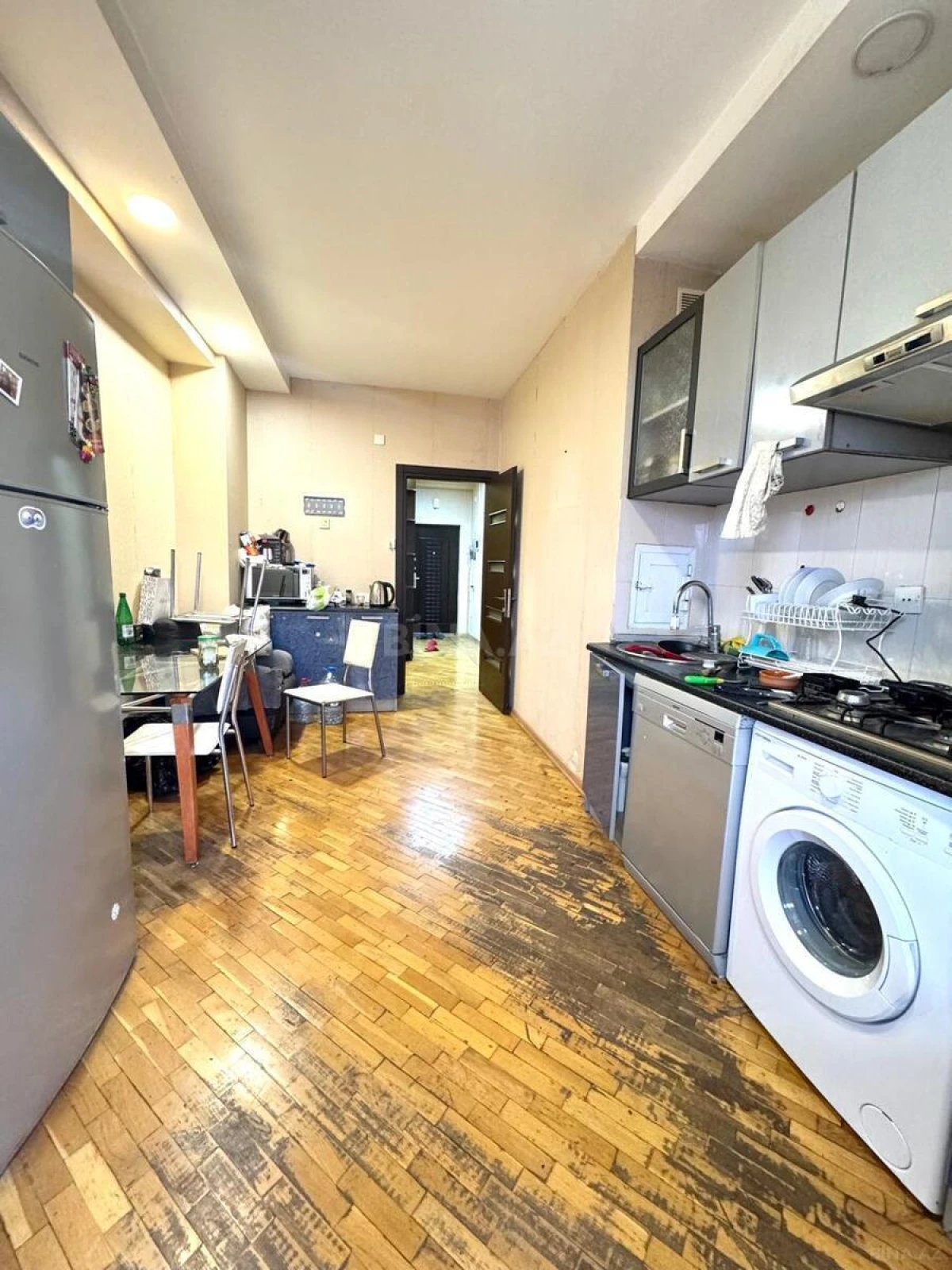 Satılır 2 otaqlı mənzil 85 m²
