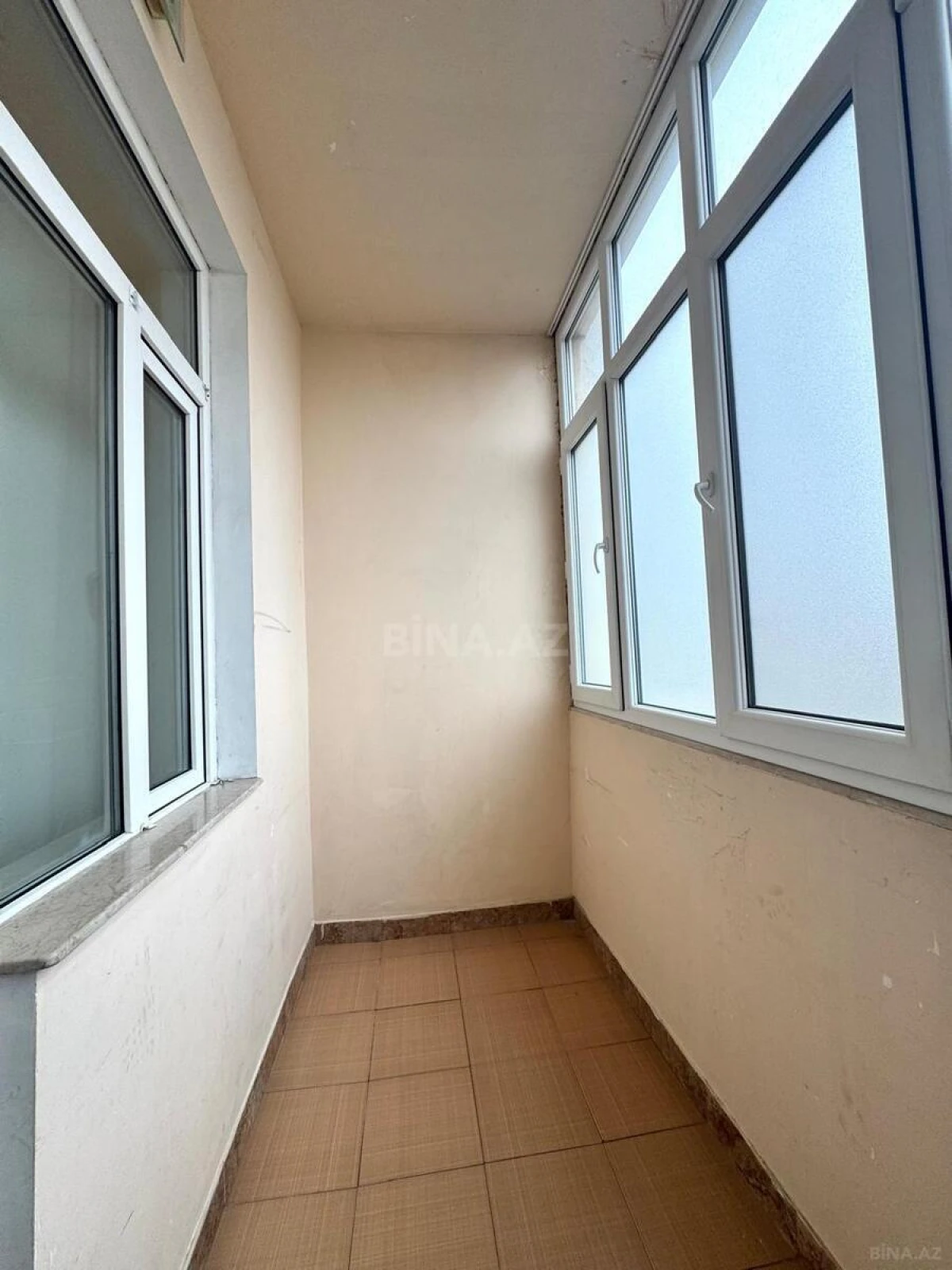 Satılır 2 otaqlı mənzil 85 m²