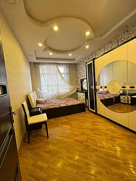 Satılır 2 otaqlı mənzil 85 m²