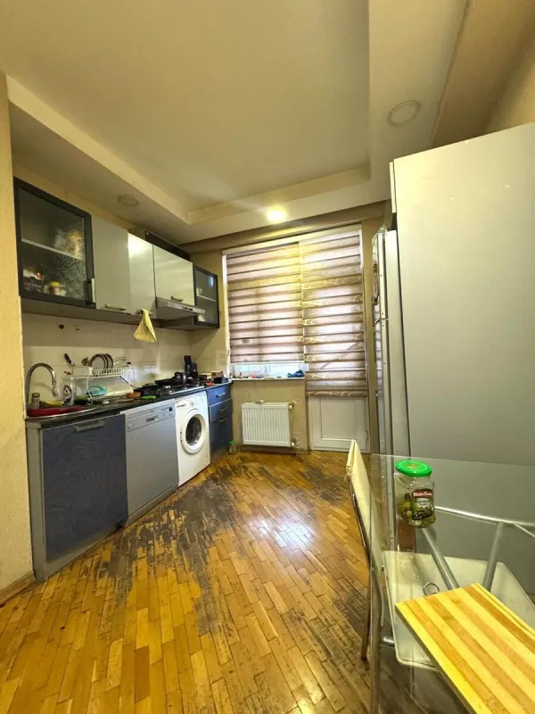 Satılır 2 otaqlı mənzil 85 m²