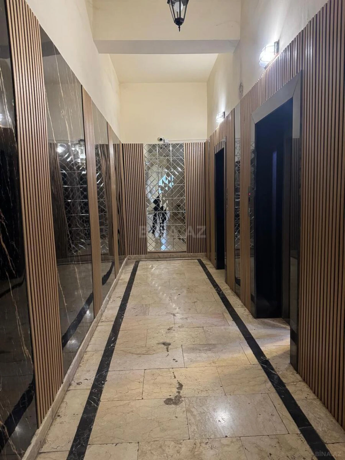 Satılır 2 otaqlı mənzil 85 m²