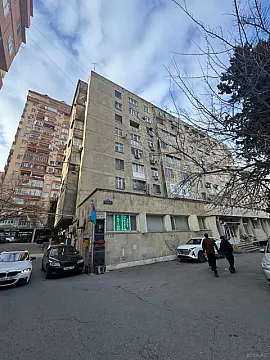 Satılır 4 otaqlı mənzil 80 m² — Bakı, Memar Əcəmi yanı 4 otaq 80.00 m²