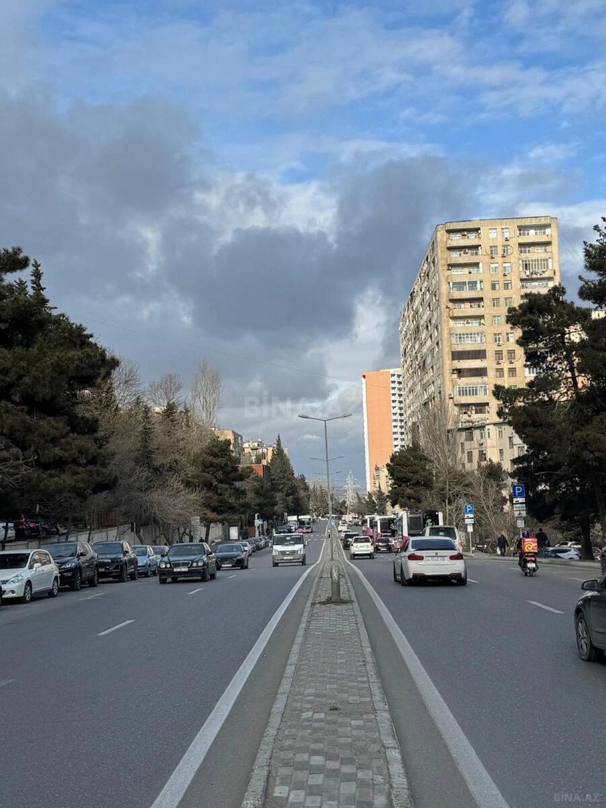 Satılır 4 otaqlı mənzil 80 m²