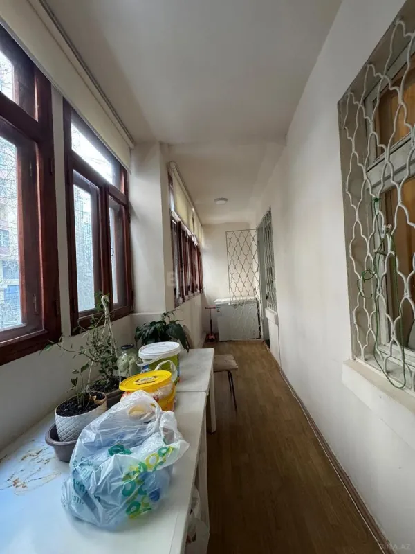Satılır 4 otaqlı mənzil 80 m²