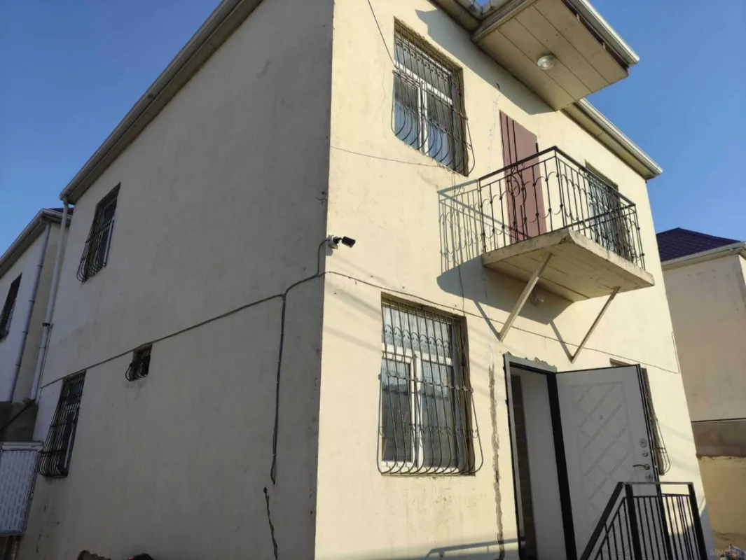 Satılır 4 otaqlı həyət evi 170 m²