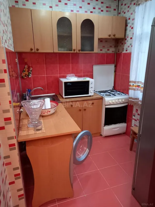 Kirayə verilir 2 otaqlı mənzil 66 m²