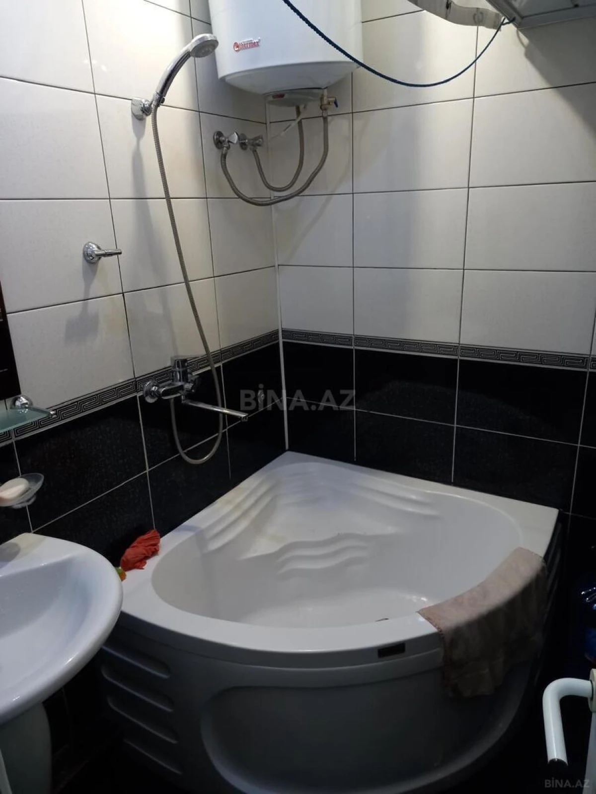 Kirayə verilir 2 otaqlı mənzil 66 m²
