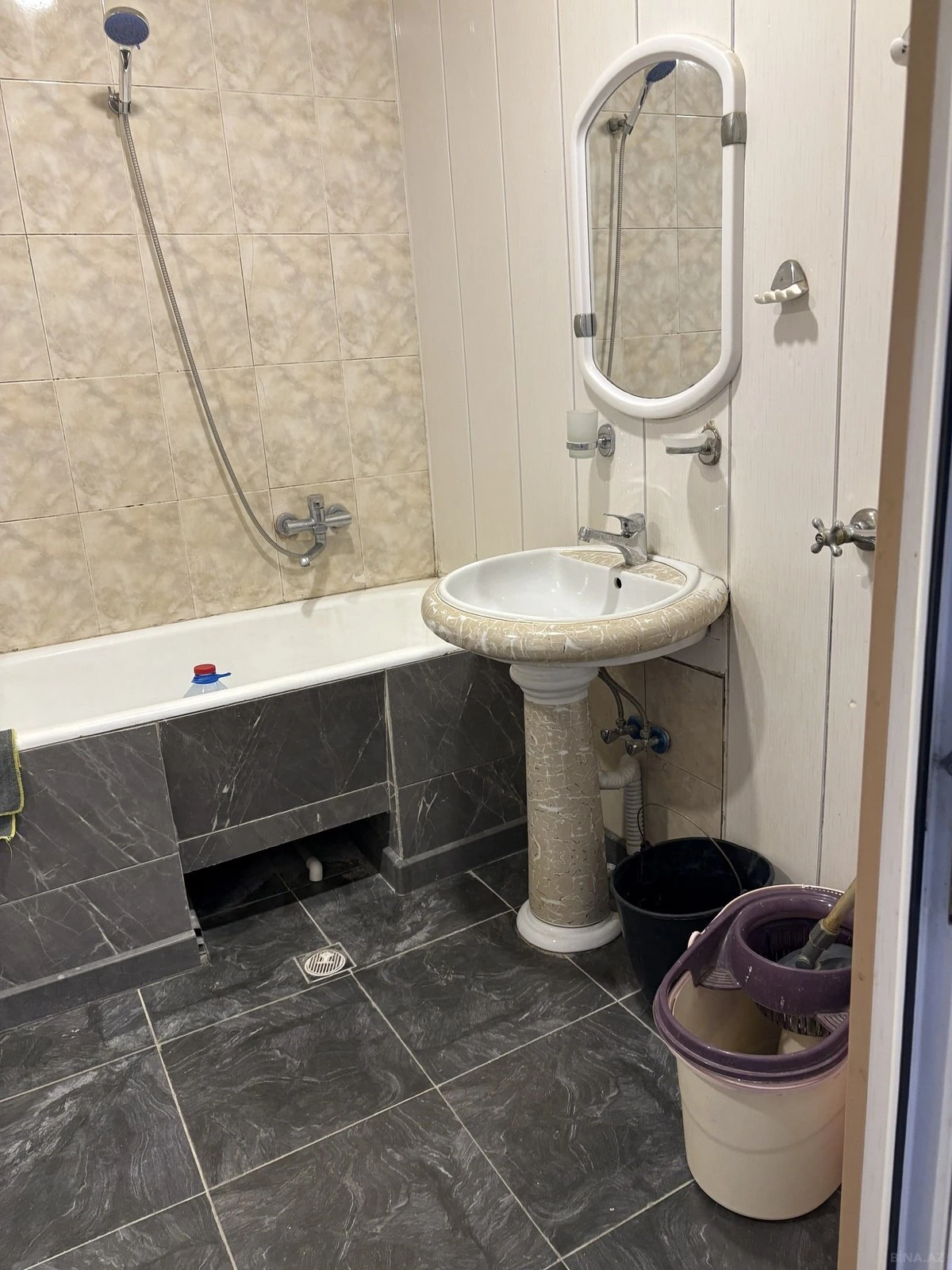 Satılır 2 otaqlı mənzil 70 m²