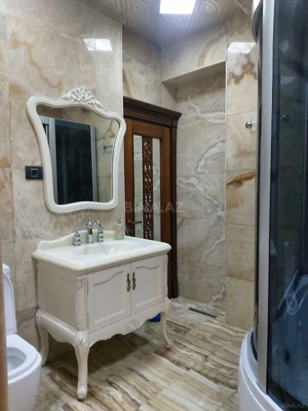 Satılır 3 otaqlı mənzil 160 m²
