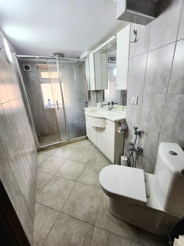Kirayə verilir 2 otaqlı mənzil 71 m²