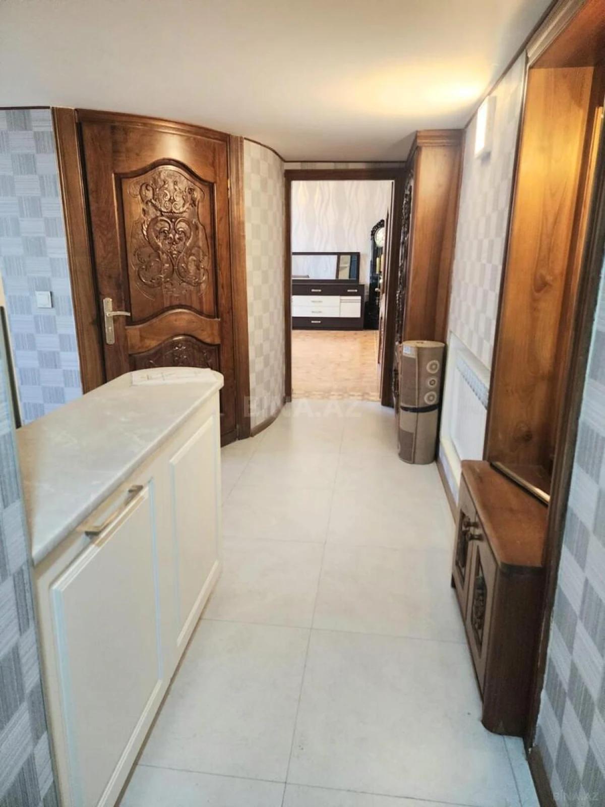 Kirayə verilir 2 otaqlı mənzil 71 m²