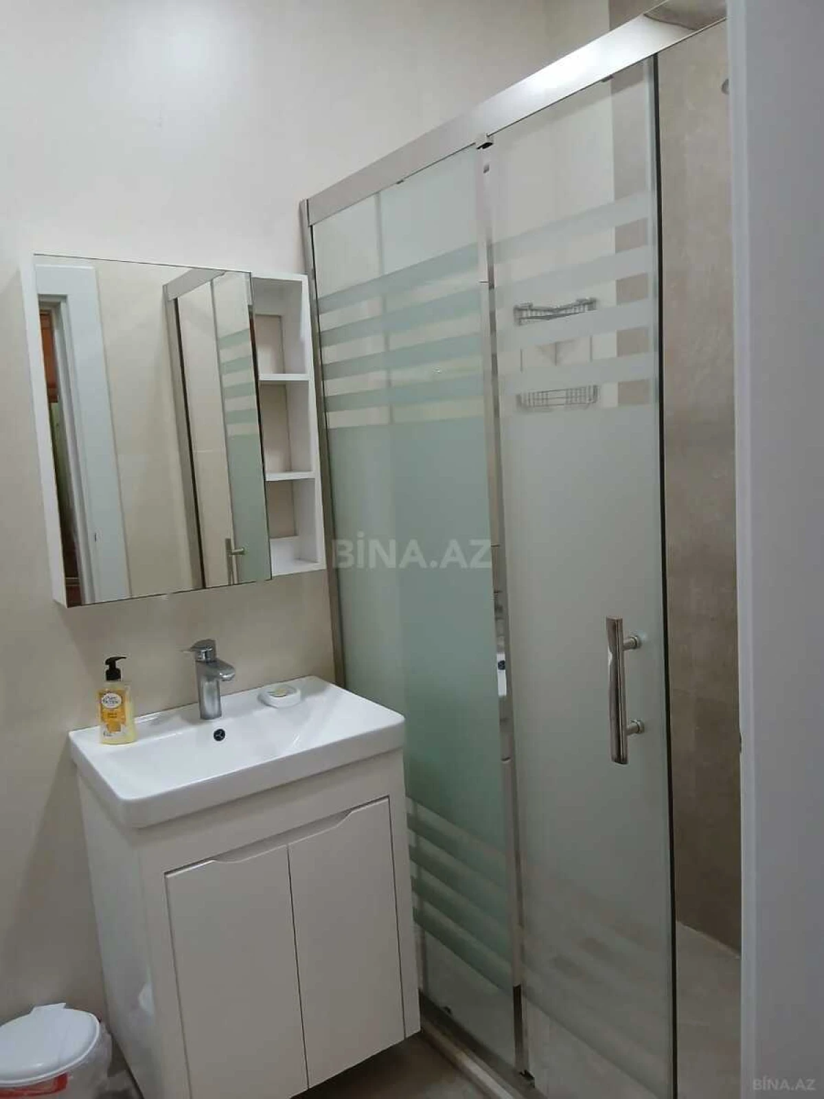 Kirayə verilir 2 otaqlı mənzil 60 m²