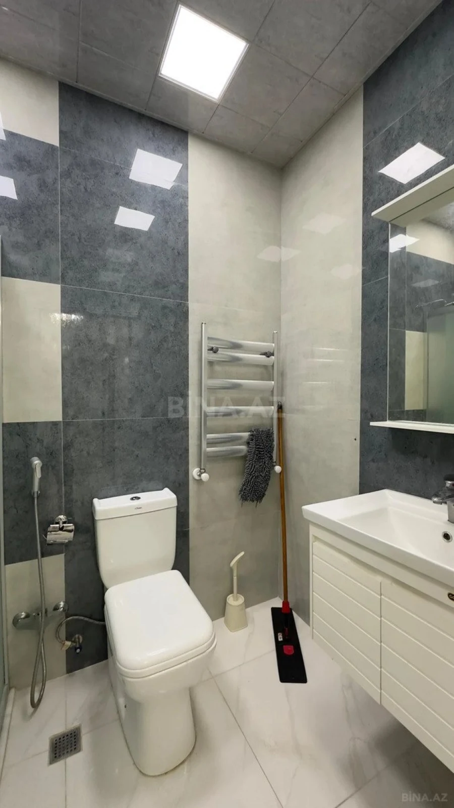 Satılır 2 otaqlı mənzil 69 m²