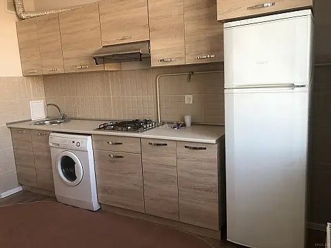 Kirayə verilir 4 otaqlı mənzil 110 m²