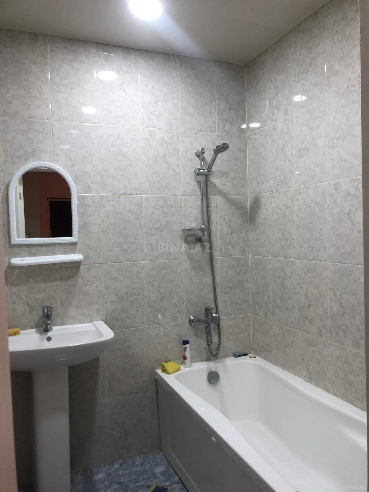 Kirayə verilir 4 otaqlı mənzil 110 m²