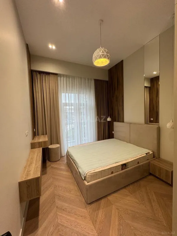 Kirayə verilir 4 otaqlı mənzil 152 m²