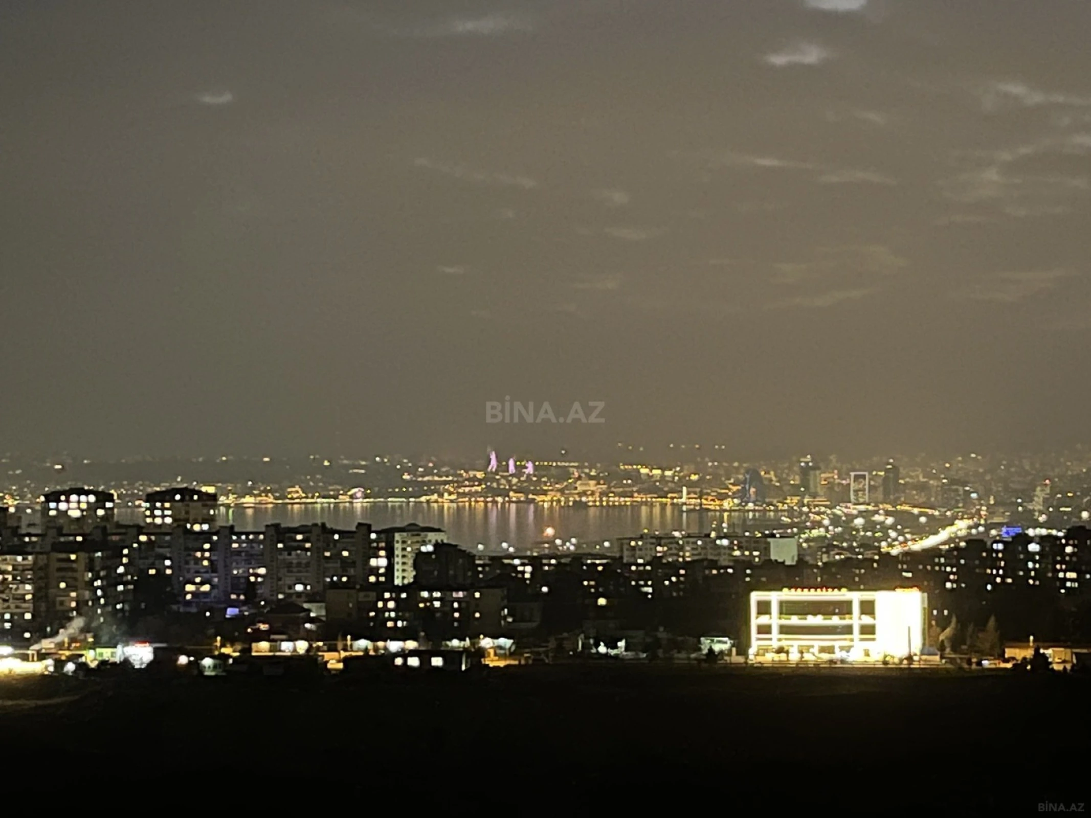 Satılır 2 otaqlı mənzil 62 m²