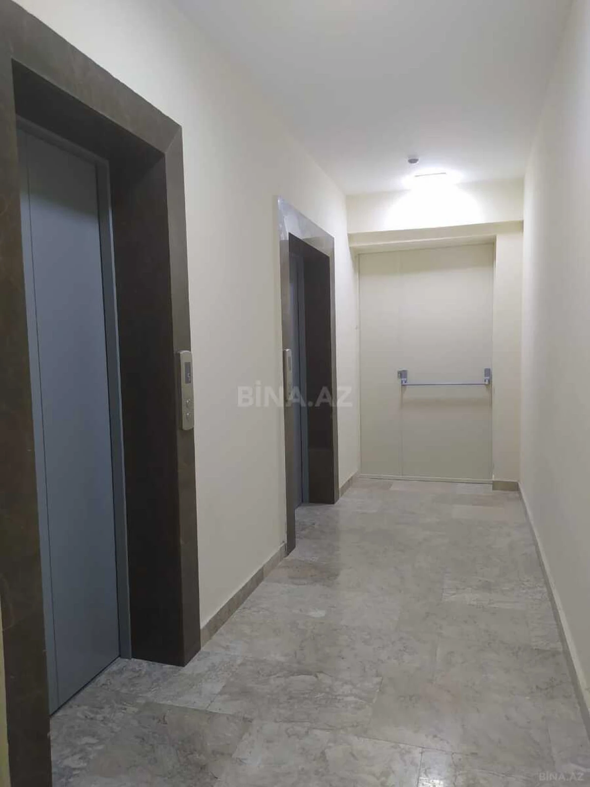 Satılır 2 otaqlı mənzil 62 m²