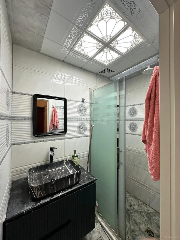 Satılır 2 otaqlı mənzil 65 m²