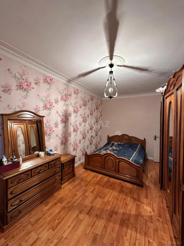 Satılır 2 otaqlı mənzil 65 m²