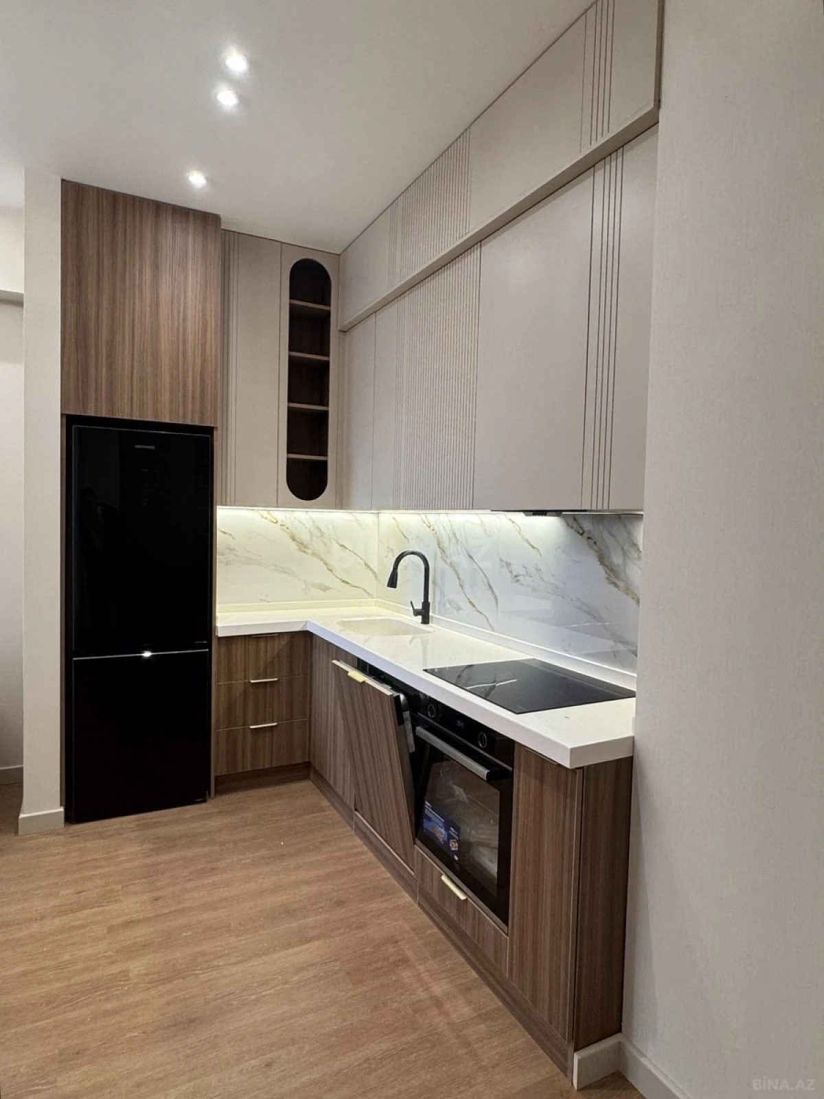 Satılır 2 otaqlı mənzil 67.1 m²
