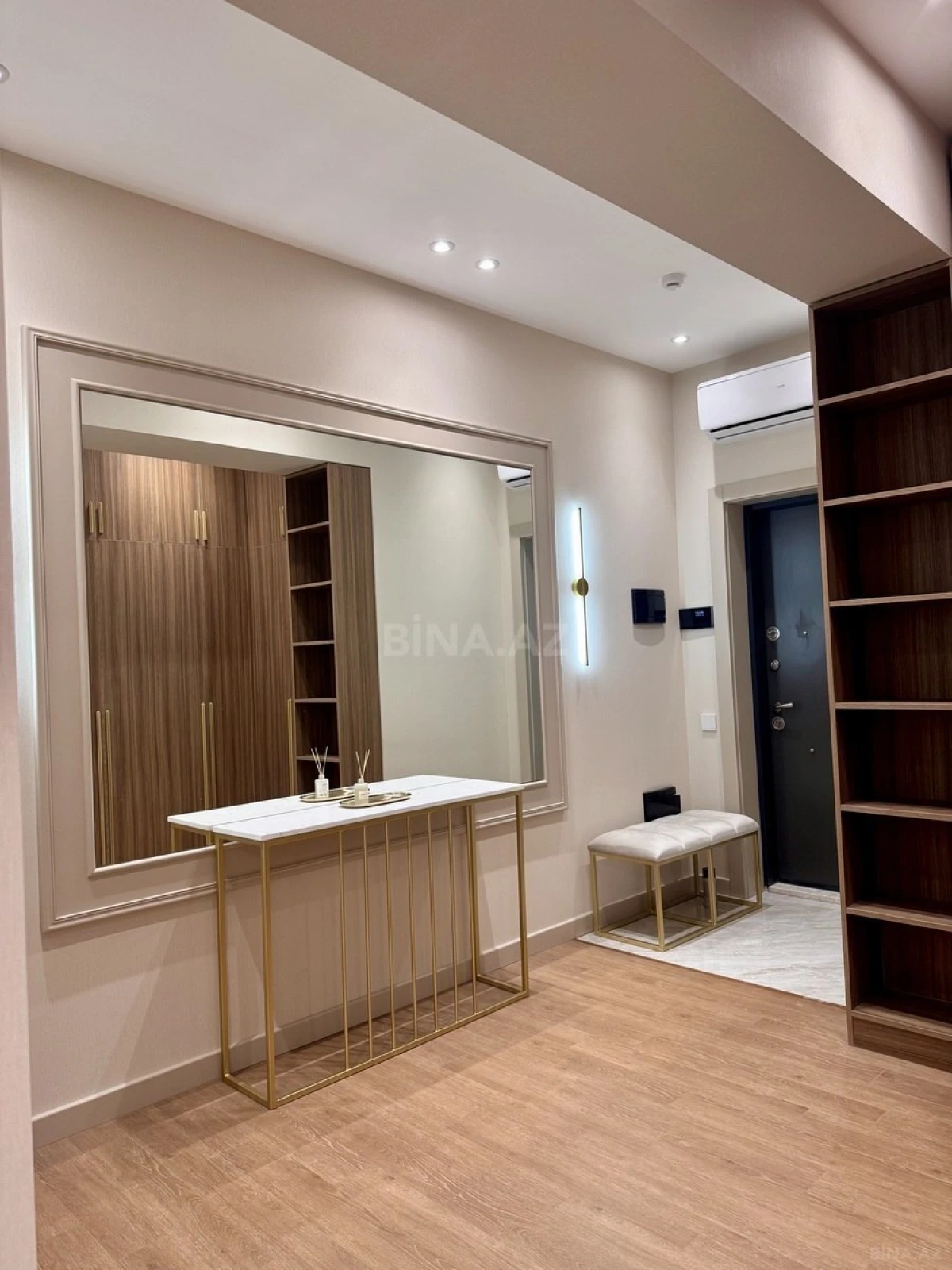 Satılır 2 otaqlı mənzil 67.1 m²