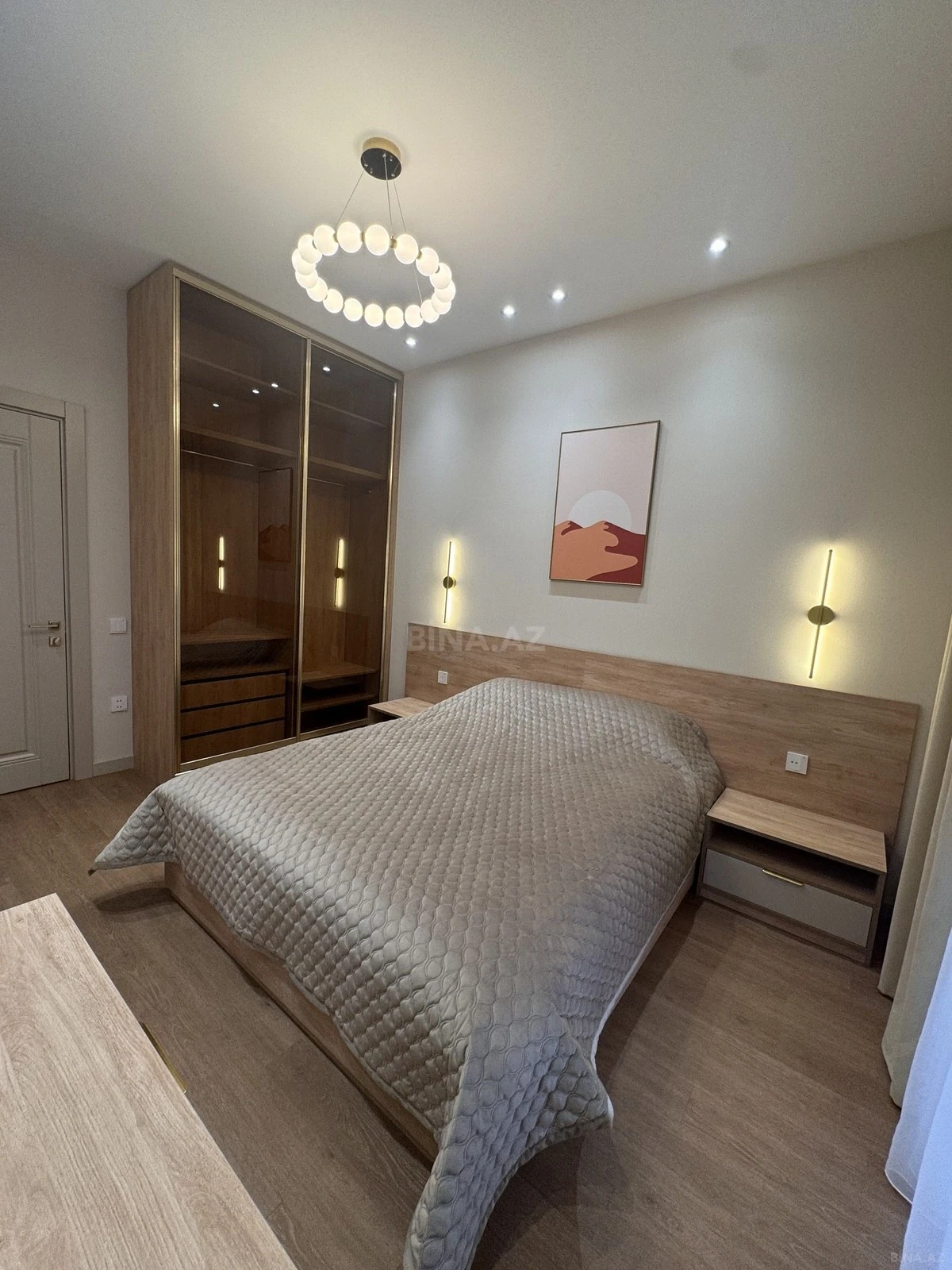 Satılır 2 otaqlı mənzil 67.1 m²