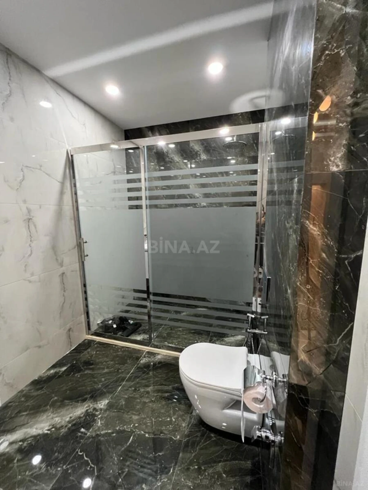 Kirayə verilir 2 otaqlı mənzil 100 m²