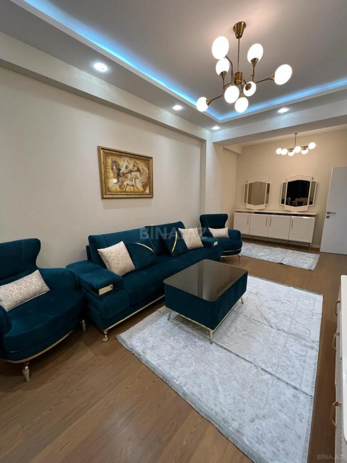 Kirayə verilir 2 otaqlı mənzil 100 m²