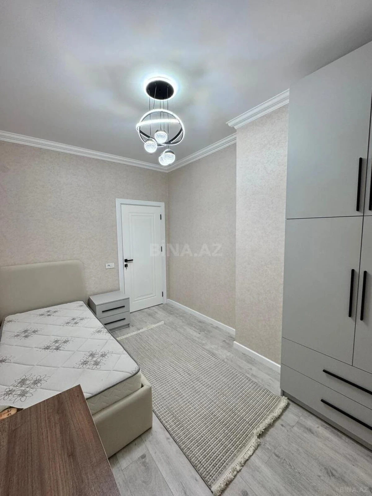 Satılır 3 otaqlı mənzil 90 m²