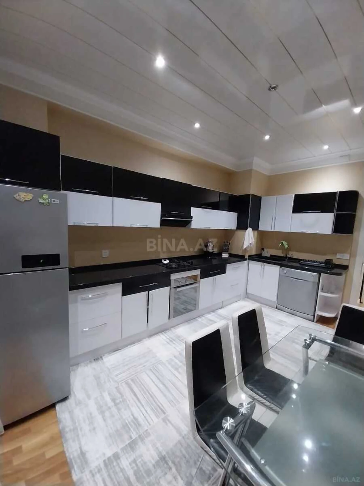 Kirayə verilir 3 otaqlı mənzil 90 m²