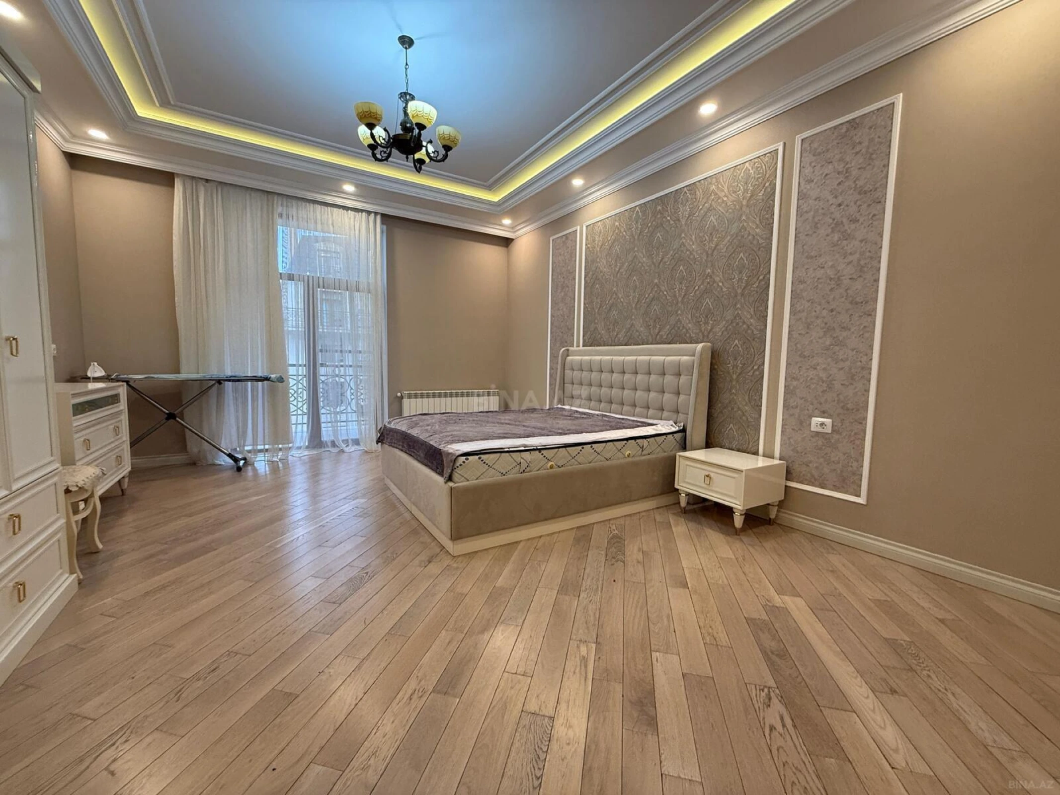 Kirayə verilir 3 otaqlı mənzil 130 m²
