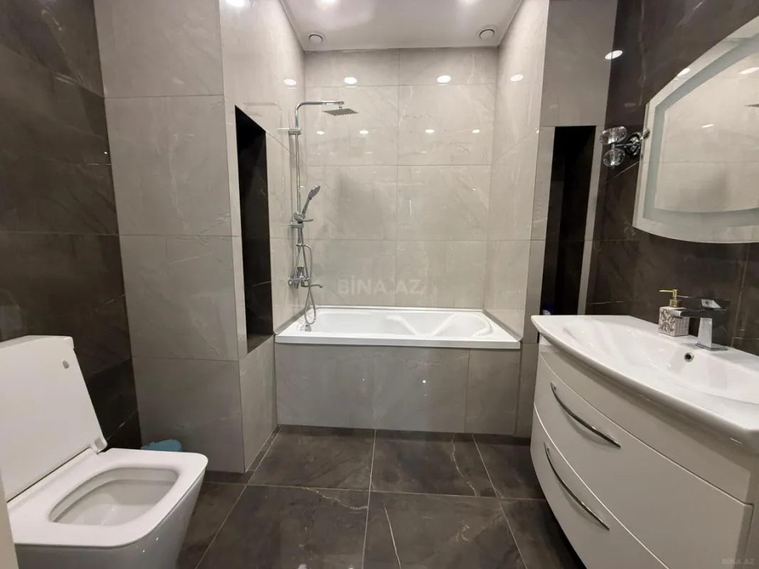Kirayə verilir 3 otaqlı mənzil 130 m²