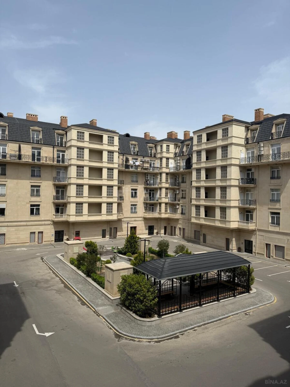 Kirayə verilir 3 otaqlı mənzil 130 m²