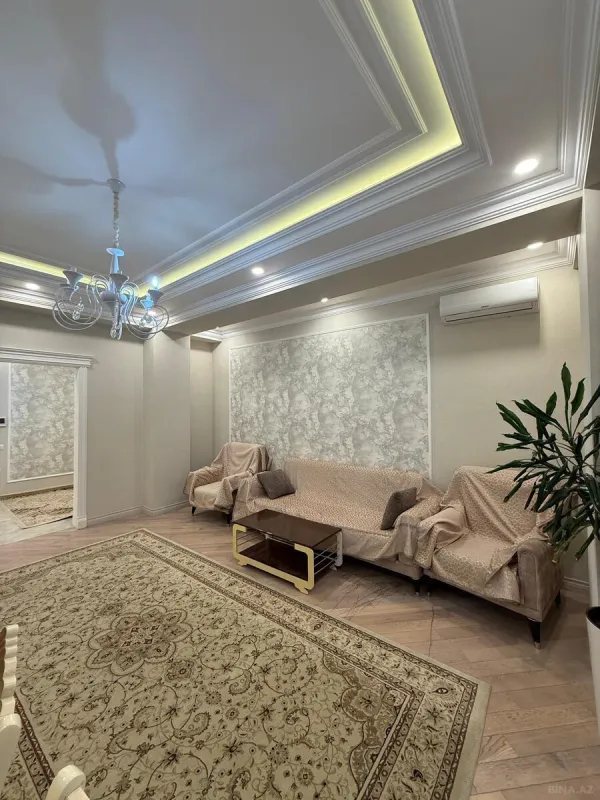 Kirayə verilir 3 otaqlı mənzil 130 m²