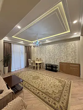 Kirayə verilir 3 otaqlı mənzil 130 m²