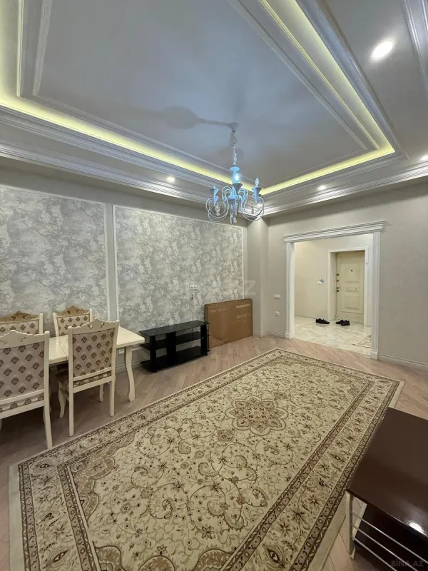 Kirayə verilir 3 otaqlı mənzil 130 m²
