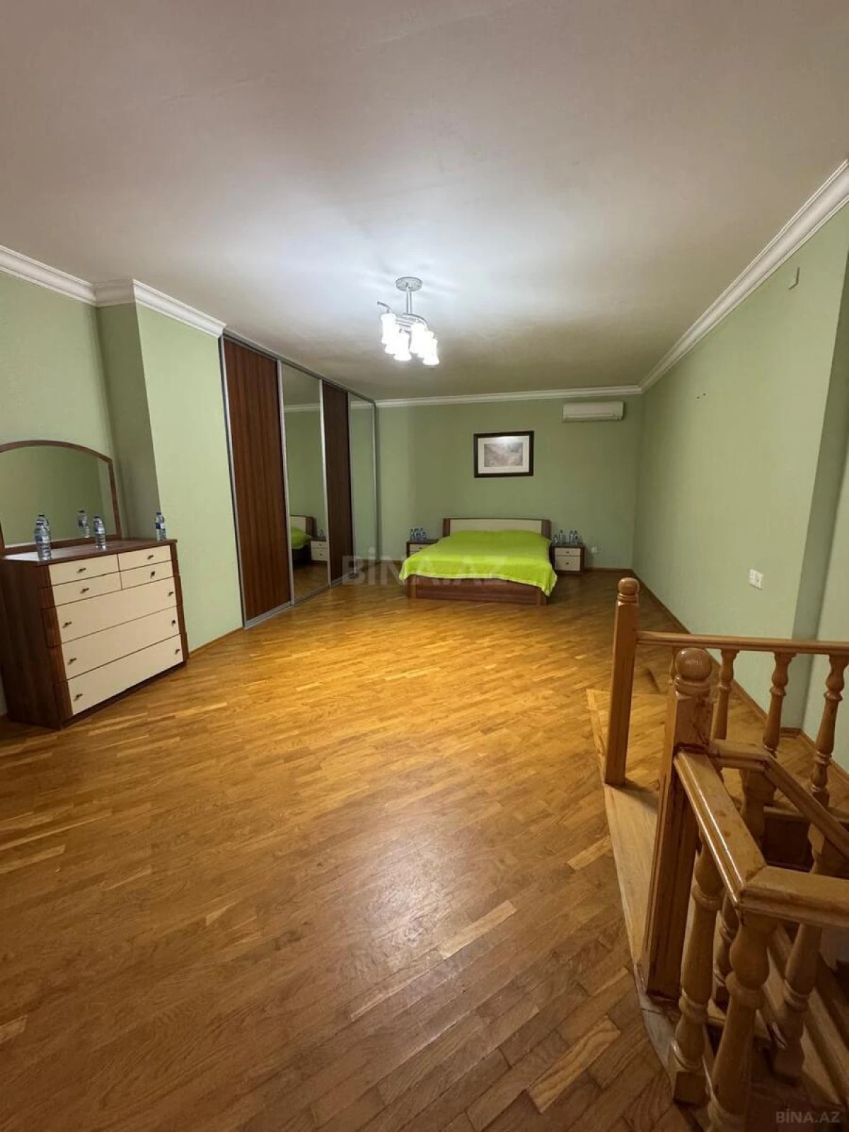 Satılır 2 otaqlı mənzil 100 m²