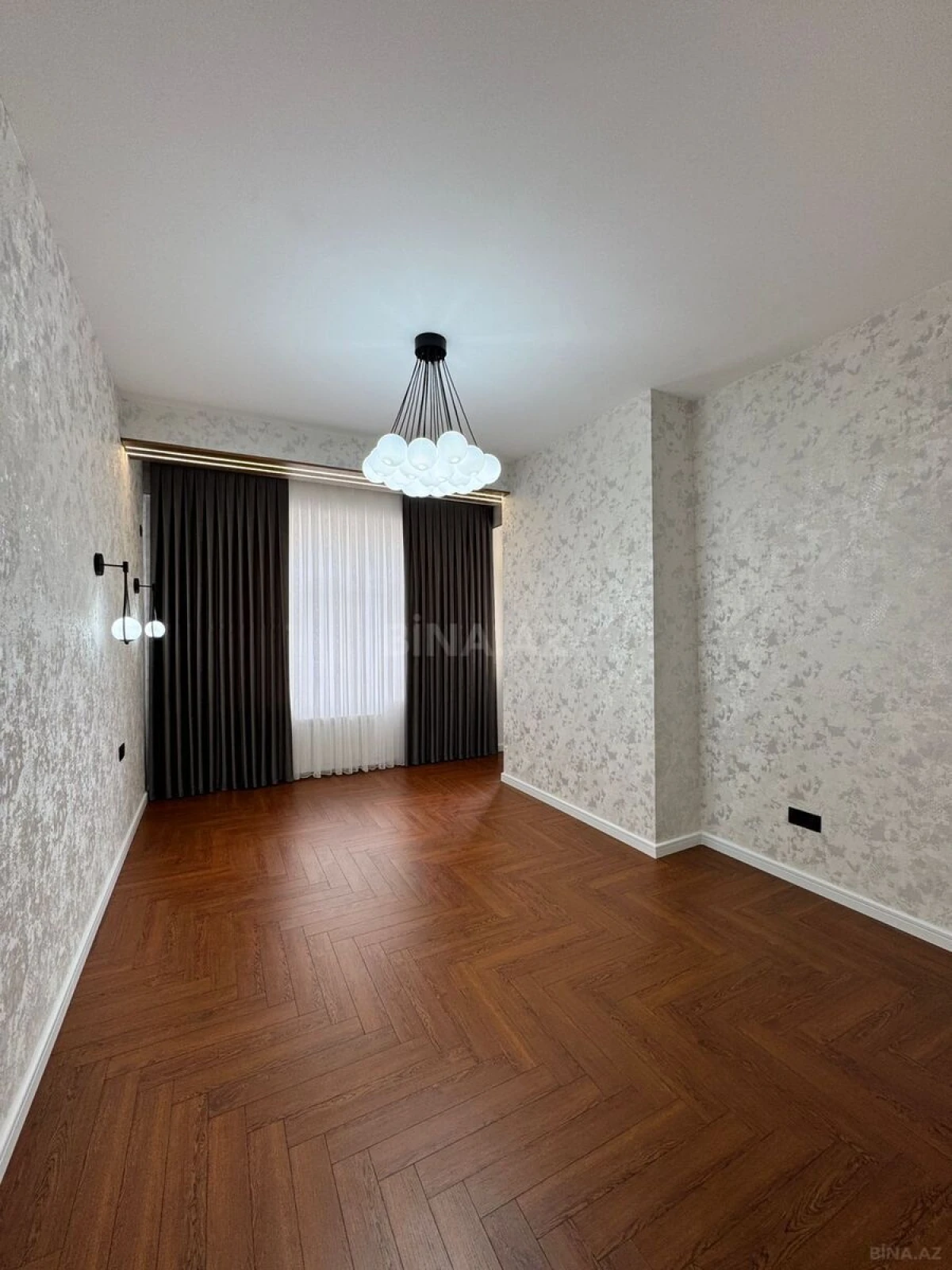 Satılır 3 otaqlı mənzil 96 m²