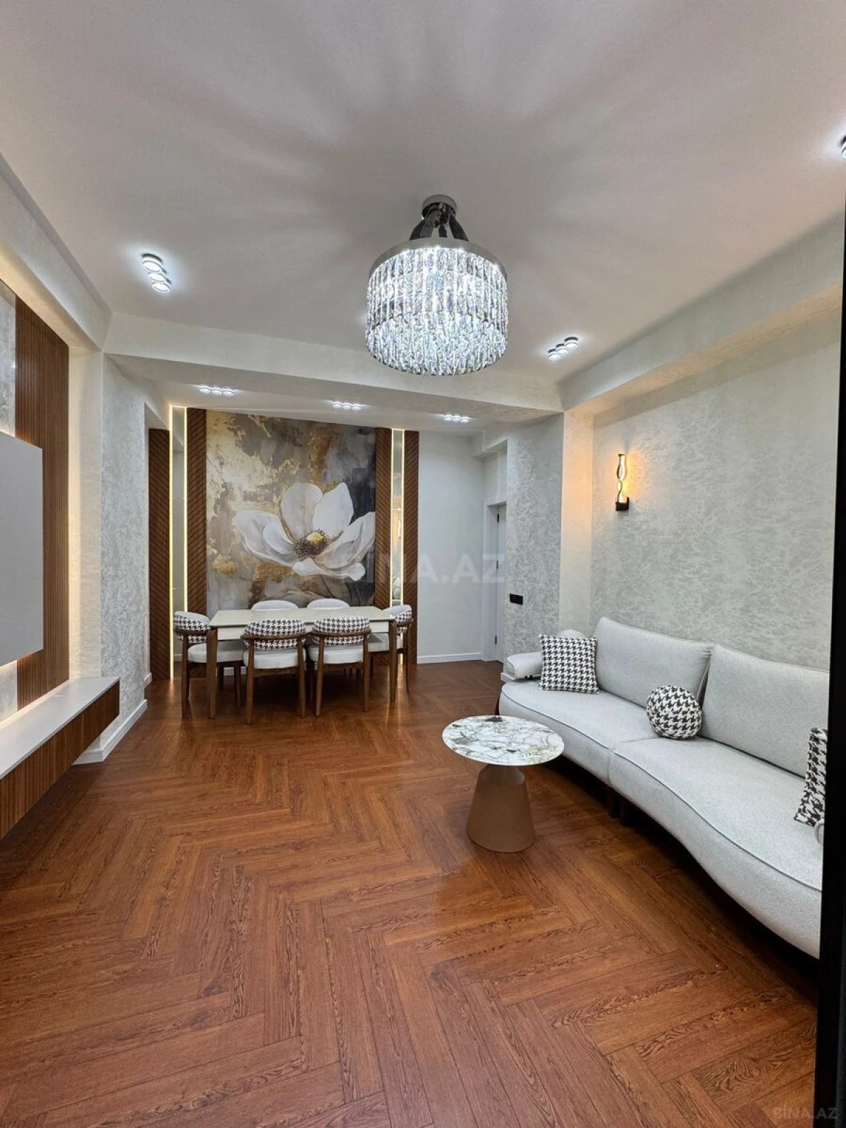 Satılır 3 otaqlı mənzil 96 m²