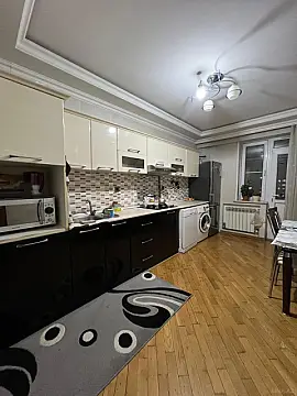Satılır 3 otaqlı mənzil 115 m²
