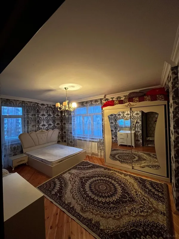 Kirayə verilir 3 otaqlı mənzil 120 m²