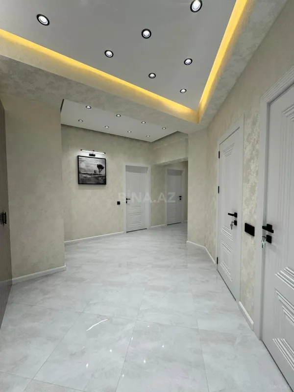 Satılır 3 otaqlı mənzil 107 m²