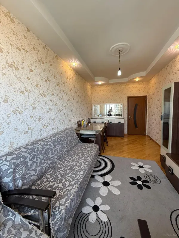 Kirayə verilir 2 otaqlı mənzil 68 m²