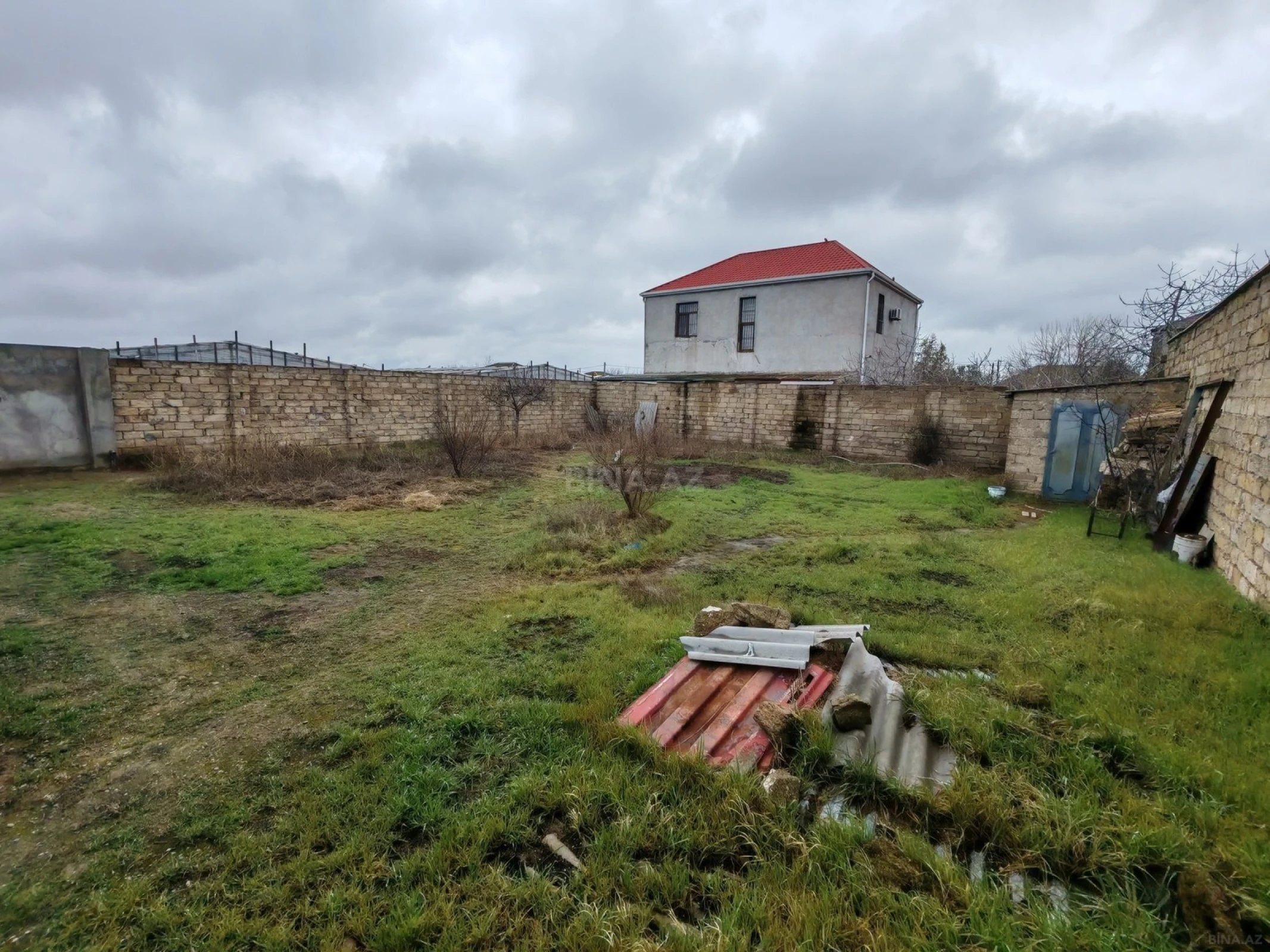 Satılır 7 otaqlı həyət evi 200 m²